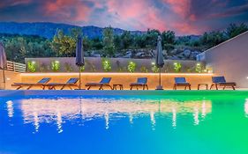 Luxury Apartment Lorena - Private Heated Pool -